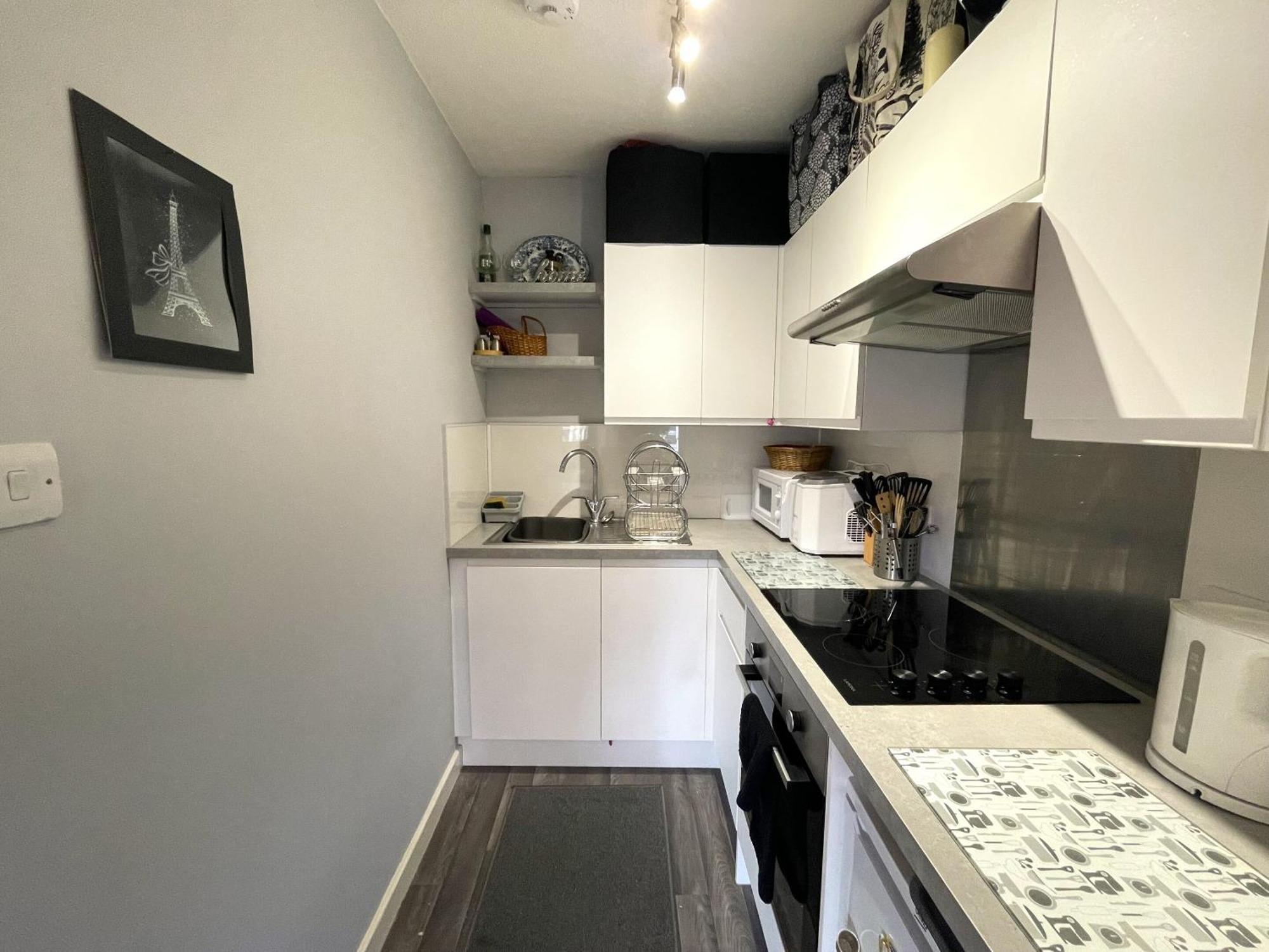 Snug In Location Apartamento *